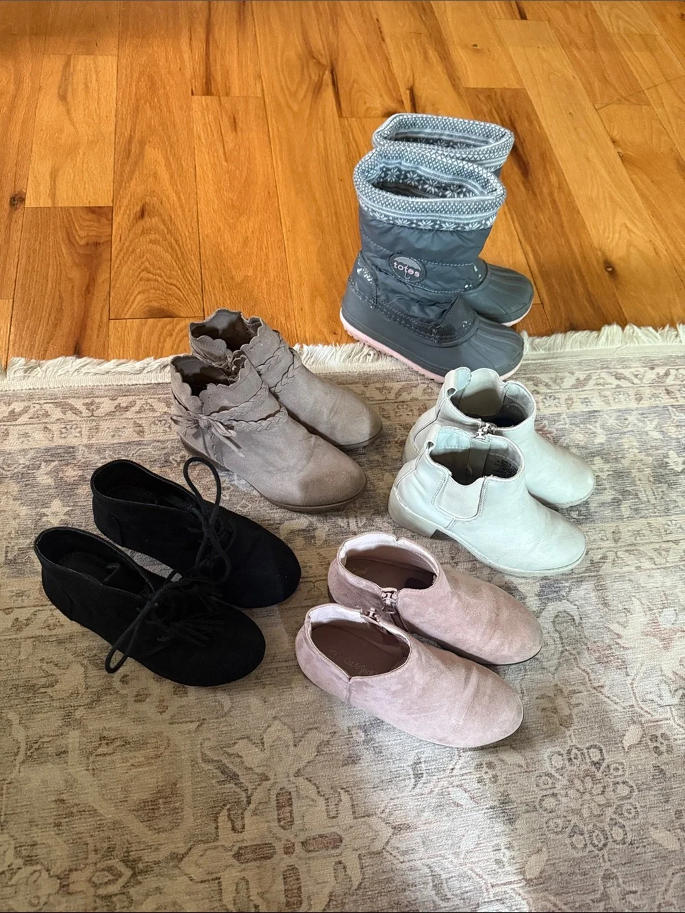 Bundle of 5 Girls Boots